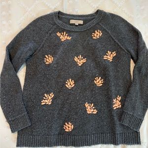 LOFT (m) gray sweater with light pink stone clusters (no stones are missing).